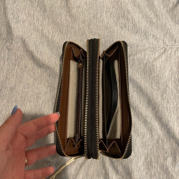 Brand new fashionova wallet - Picture 4 of 5